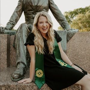 Meet your Posher, Caroline